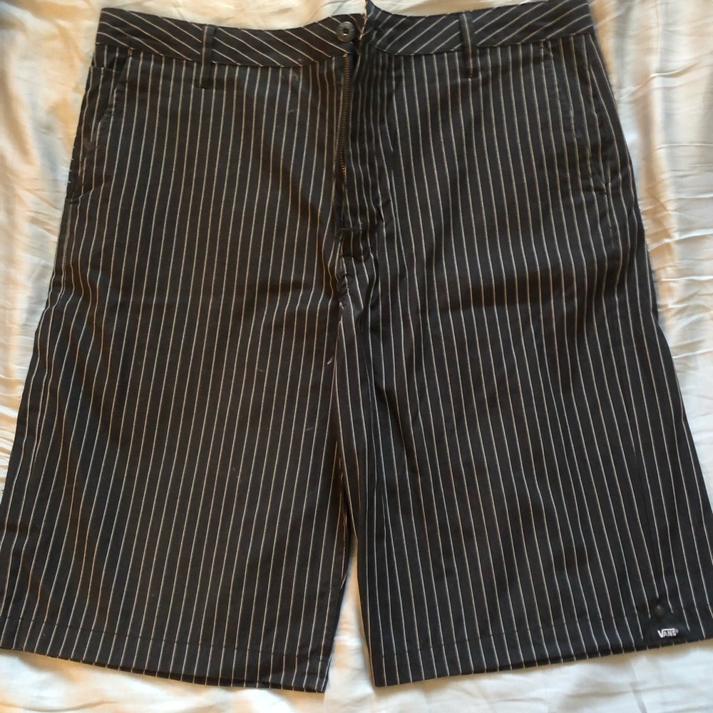 Vans black and white stripe shorts